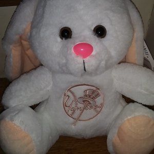 New York Yankees White Super Soft Rabbit New Original Baseball league product